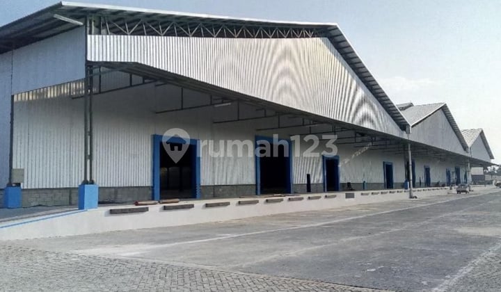 Modern Warehouse in West Karawang with Loading Dock