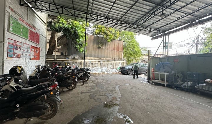 Warehouse for Sale in Sunter, Very Cheap, Rarely Available