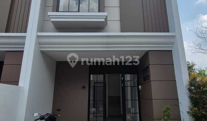 New 2-Storey Minimalist House with HGB in Pakuwon City, Ready to Move In