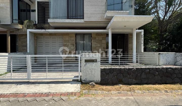 Rumah 2 Lantai Bagus SHM di Pantai Mentari Minimalis Siap Huni