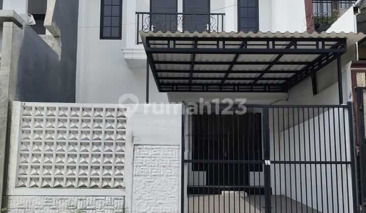 Rumah 2 Lantai Bagus SHM di Nginden Siap Huni