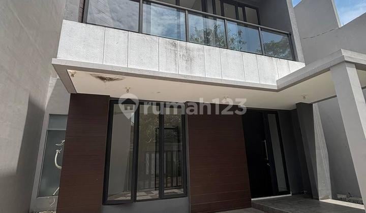 Rumah 2 Lantai Baru SHM di Gayungsari Siap Huni