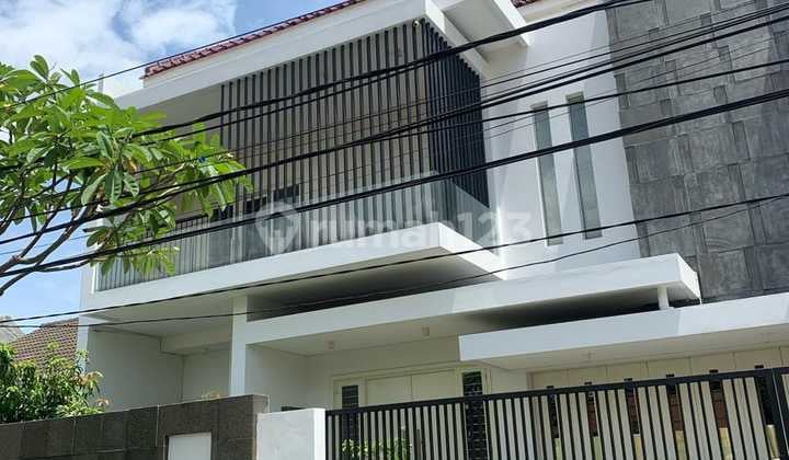 Rumah 2 Lantai Bagus SHM di Jemursari Timur Siap Huni