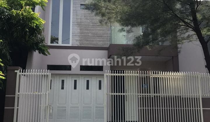 Rumah 2 Lantai Baru di Gayungsari Barat Minimalis Siap Huni