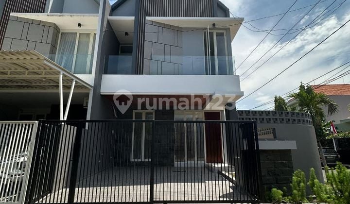 Rumah 2 Lantai Baru Minimalis HGB di Manyar Tirtoyoso Rumah 2 Lantai Baru Minimalis HGB di Manyar Tirtoyoso