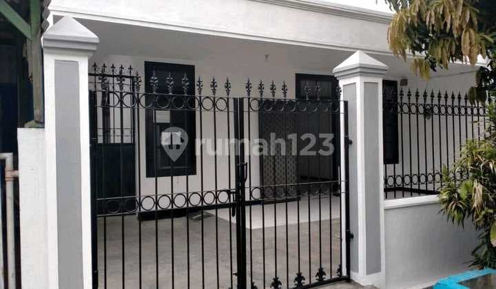 Rumah Bagus SHM di Kutisari Indah Minimalis Siap Huni