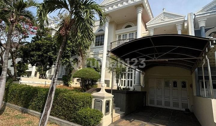 Rumah 2 Lantai Bagus Semi Furnish SHM di Citraland Utama