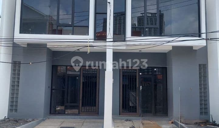 Rumah 2 lantai Bagus Minimalis SHM di Semampir Siap Huni