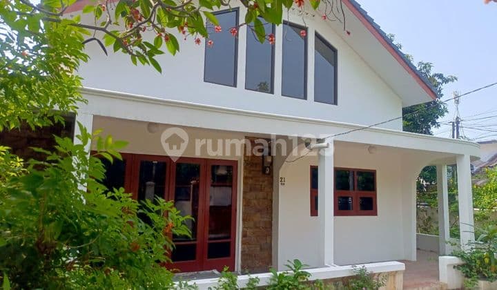 Rumah asri di tanah tinggi Senen jakpus
