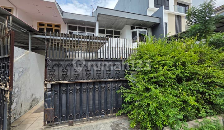 Sunter Agung Permai House. Suitable. Small Warehouse. Online.