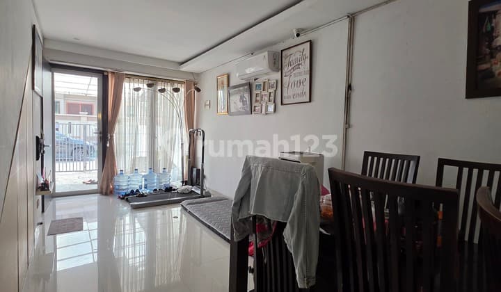 Sunter Paradise 3-Story House on a Wide Road