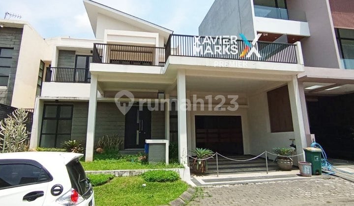 Modern Minimalist 2-Story House in Ijen Nirwana Malang