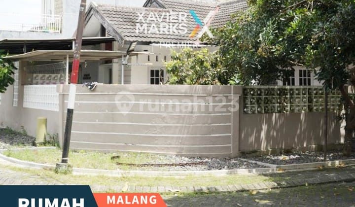 Rumah Hook Super Nyaman di Pondok Blimbing Indah Malang
