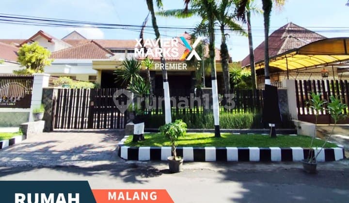 Rumah Vintage Modern Tengah Kota di Jl Dr Sutomo Malang
