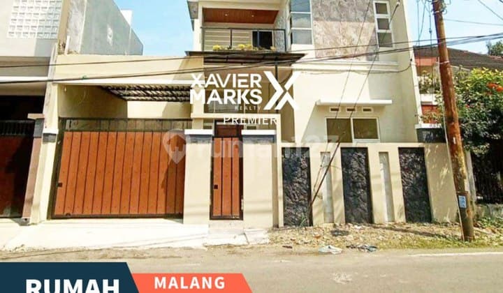 Rumah 2 Lantai Minimalis di Sulfat Malang