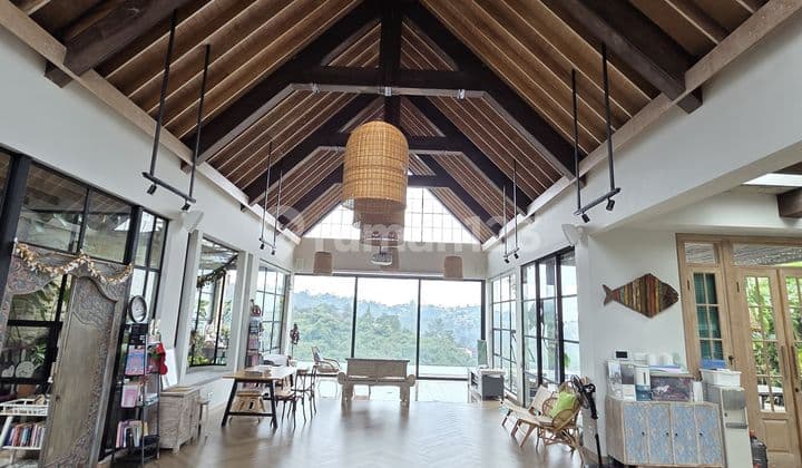 Dijual Villa Mewah Di Dago Bandung