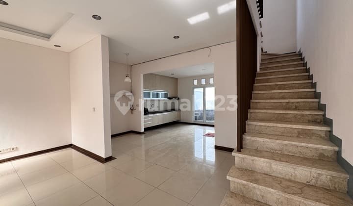 Langka! Dijual Rumah Modern Minimalis Setraduta Pasteur Bandung