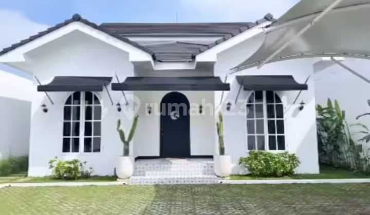 Dijual Villa American Style di Setiabudi Regency Bandung