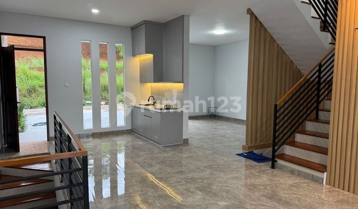 Wts - Rumah Bangunan Baru Modern di Sayap Dago, Bandung Dekat dengan Tempat Wisata !!!