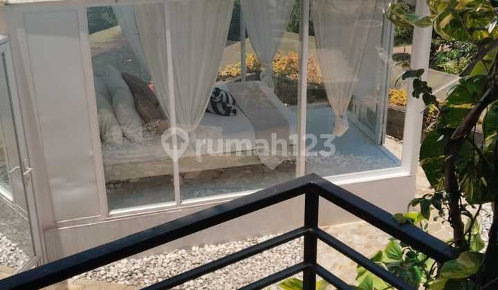 Dijual Rumah Lux Area Dago Pakar dengan View Istimewa dengan Jazzuci dan Bathtub dengan Kaca Gelap dengan View