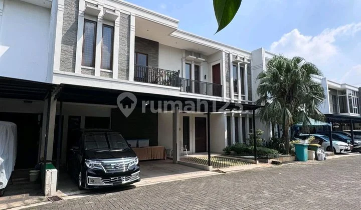 House For Sale 2 Story Townhouse in Duren Tiga South Jakarta