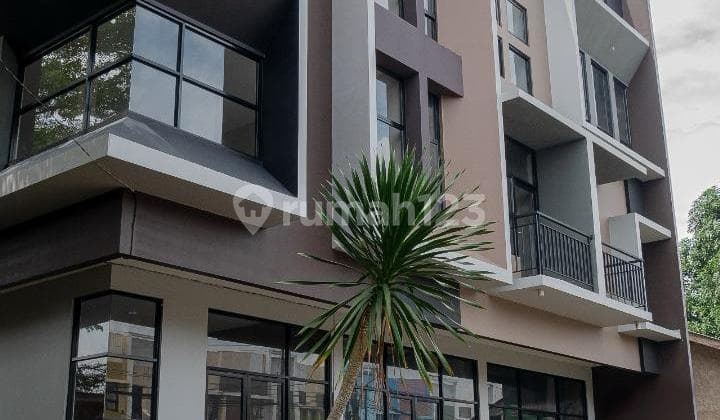 Ruko 3 Lantai (1 Unit Terakhir) Depan Cluster