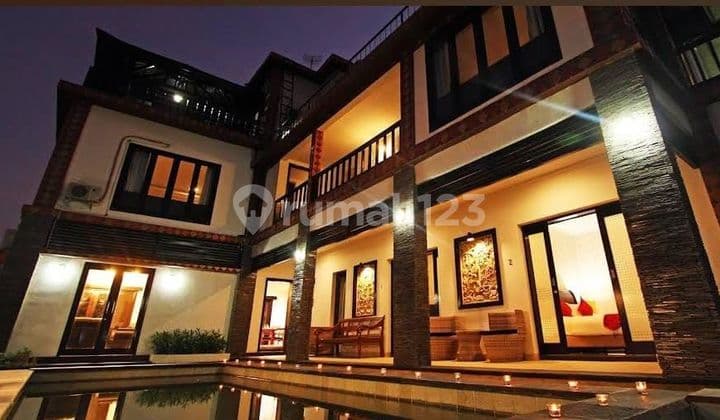 TOP URGENT DI JUAL VILLA LOKASI SEMINYAK KUTA BADUNG