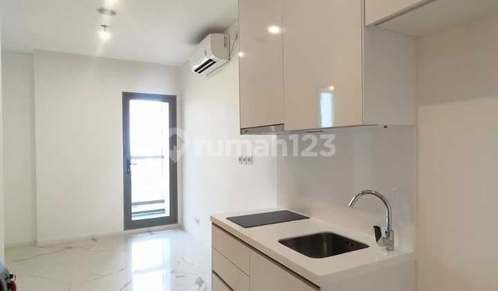 SQ Res 1 BR Apartment Unfurnished