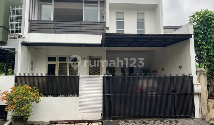 Rumah Cantik dan Terawat Pondok Indah Jakarta Selatan