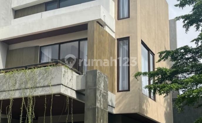 Rumah Bagus 3 Lantai Exclusive Area Pondok Indah Jakarta Selatan
