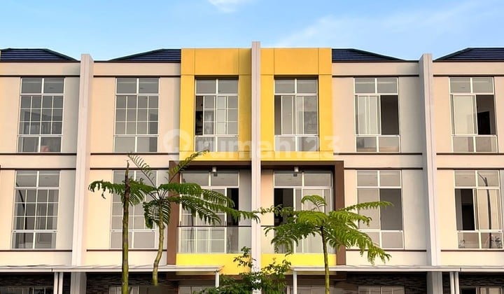 Disewakan Rumah Pik 2 4,5X10 3Lantai Unfurnished Kosong