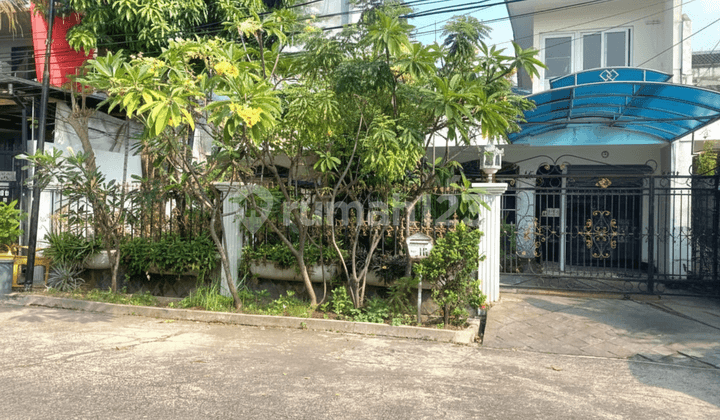 good 2-story house in sunter