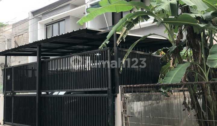 Rumah Bagus Sektor 3 - Bintaro, Tangerang Selatan