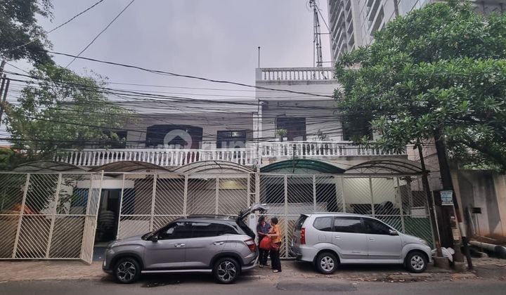 Dijual Rumah Usaha Strategis di Menteng Dalam Dekat Kuningan