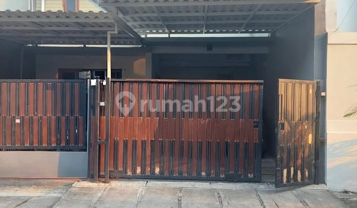 Rumah Benhil Jakarta Pusat - 2.5 Lantai - SHM - Dekat Sudirman
