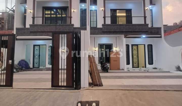Dijual Rumah Bagus 2 Lantai Siap Huni Di Jagakarsa, 3kt 5km Shm