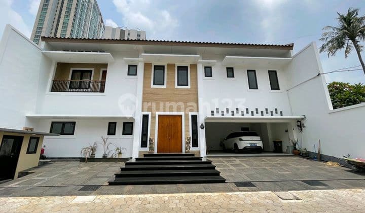 Luxury Tropical House Kemang 4 With Private Lift & Pool For Rent.