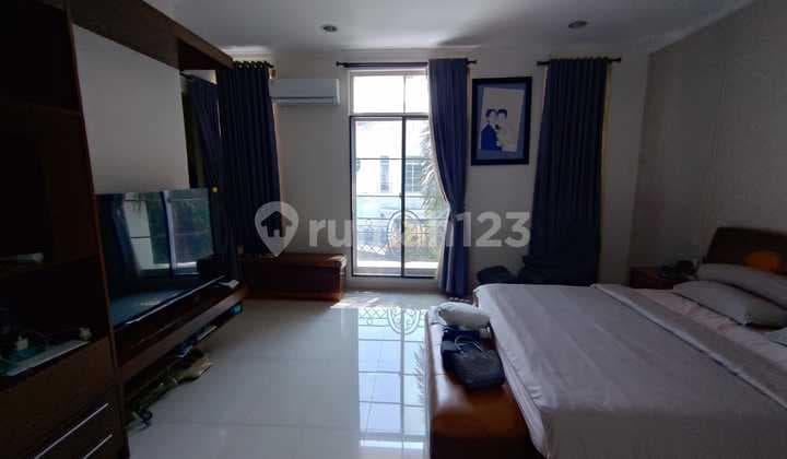 4+1 Kamar Tidur Lebih Murah Ambil 2 Thn