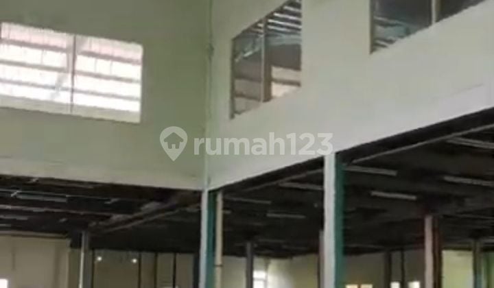Gudang 3 Lantai 5.000 M² Sier Surabaya, Dekat Tol Berbek