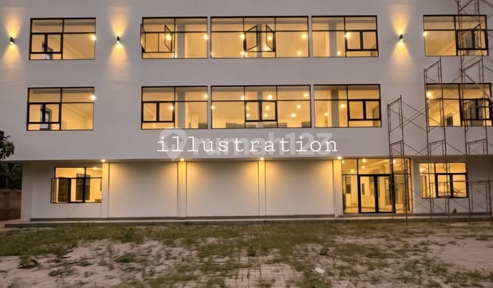 Office Building with Ample Parking and Strategic Location