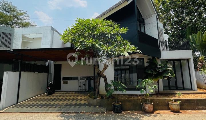 Brand New Modern Tropical Dalam Townhouse Kemang