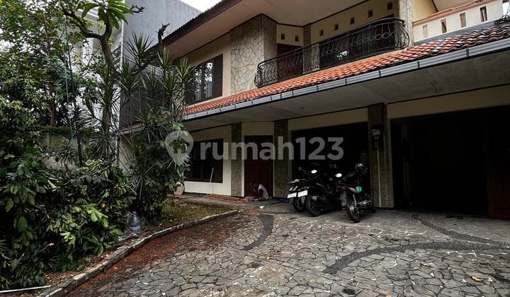 Pondok Indah Spacious Building Rental House Strategic Location