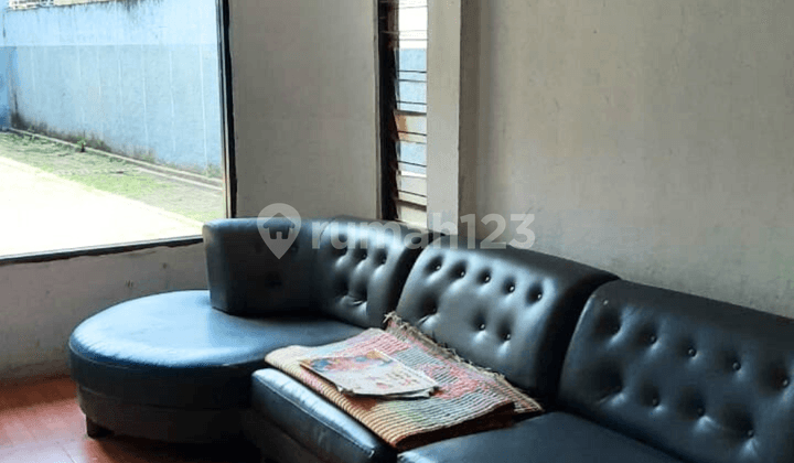 Gudang Dijual Kuningan 1.410 m2 Coldwell Banker