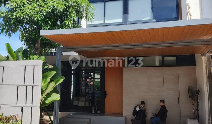 Rumah Mewah Baru 2 Lantai Siap Huni di Central Lippo Karawaci