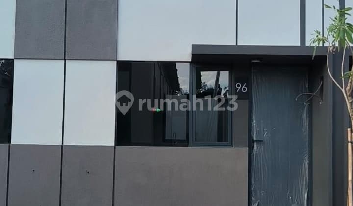Disewakan Rumah 2 Lantai di Park Serpong 2 Kamar Tidur Type Y3