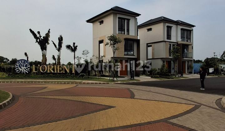 Rumah 3 Lantai Citra Raya Cluster L'Orient
