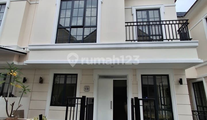 Dijual Rumah 3 Lantai Siap Huni Di Lavon Swancity