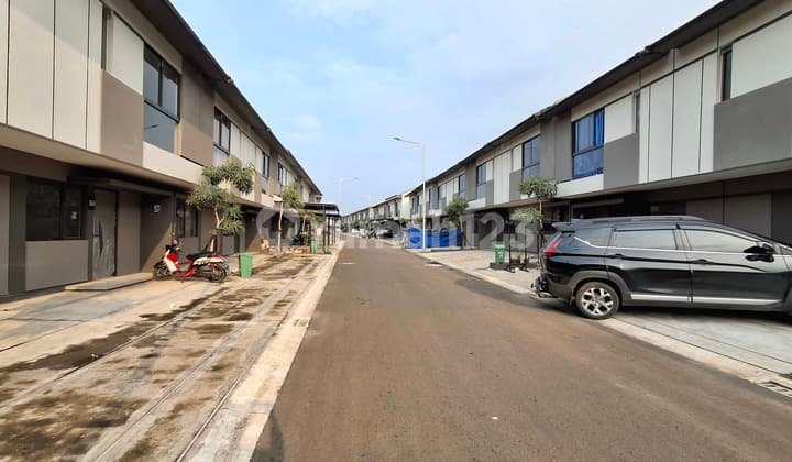 Disewakan Rumah 2 Lantai di Park Serpong Type X2