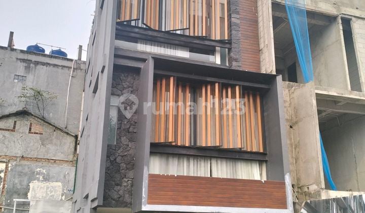 Dijual Rumah 3lantai Akses 2mobil Lokasi Mampang Prapatan Jakarta Selatan
