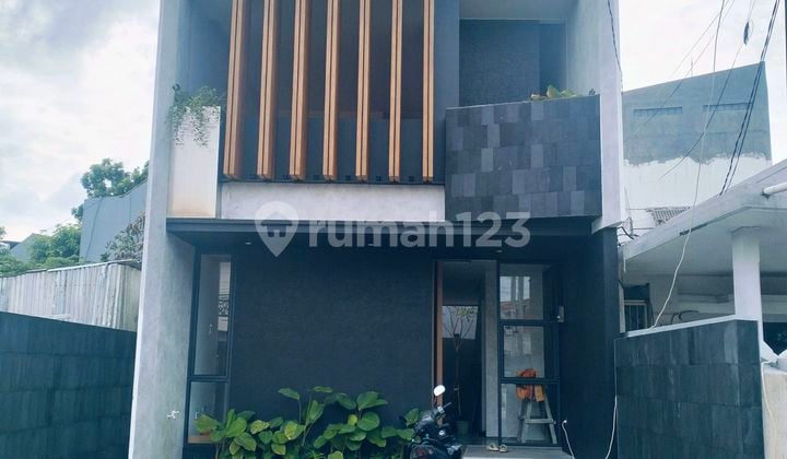 Dijual Rumah Modern Minimalis Akses 3Mobil Lokasi Cawang Otista